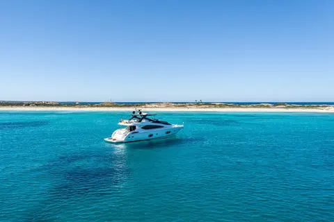 Mozz II Yacht Charter, photograph 6