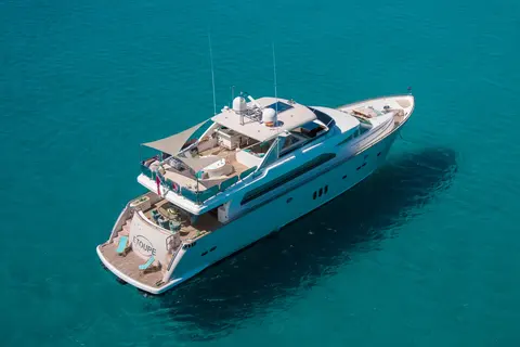 Mr & Mrs Smith Yacht Charter in Dubai, photograph 2