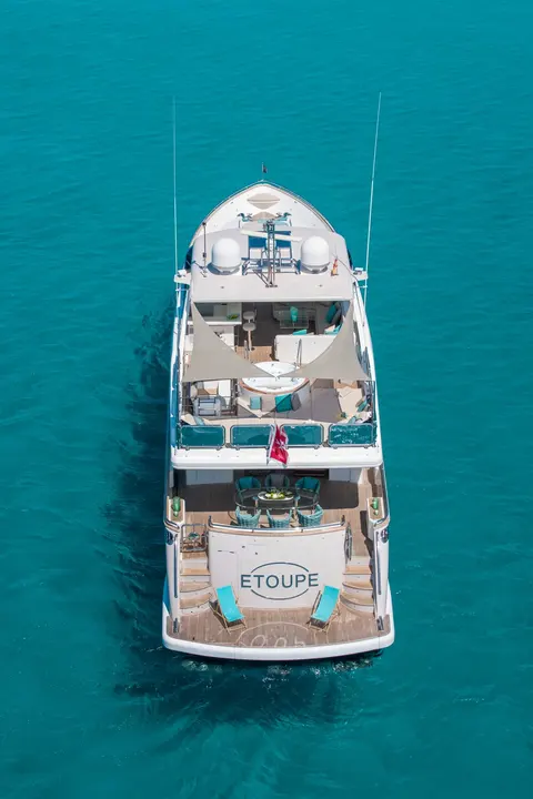 Mr & Mrs Smith Yacht Charter in Dubai, photograph 5