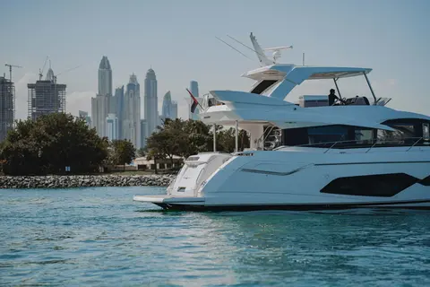 My Serenity Yacht Charter in Dubai, photograph 3