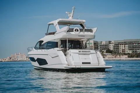My Serenity Yacht Charter in Dubai, photograph 4