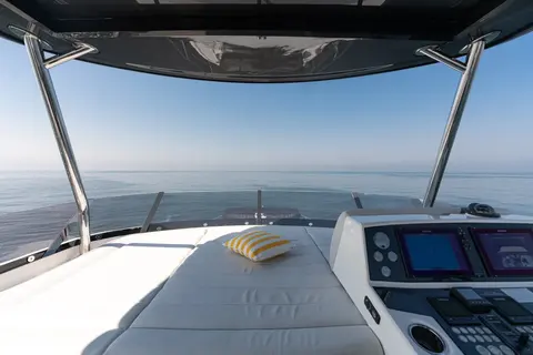 My Serenity Yacht Charter in Dubai, photograph 7
