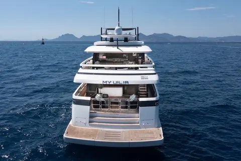 MY Uilia Yacht Charter, photograph 6