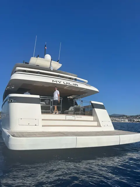 MY Uilia Yacht Charter, photograph 7