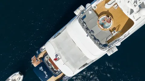 MY Way V Yacht Charter, photograph 5