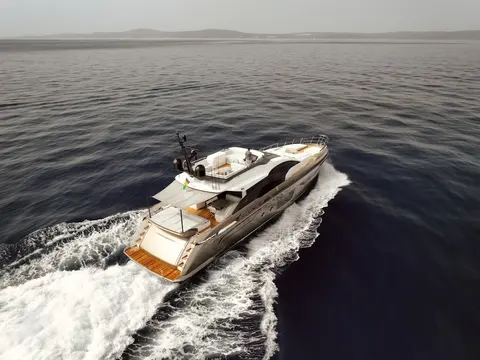 Myne Yacht Charter, photograph 4
