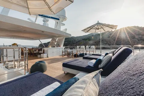 New Waves Yacht Charter, photograph 7