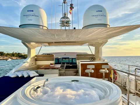 Niko III Yacht Charter, photograph 11