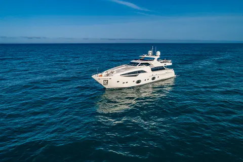 Niko III Yacht Charter, photograph 2