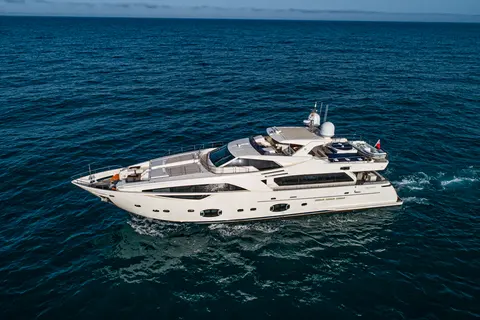 Niko III Yacht Charter, photograph 3