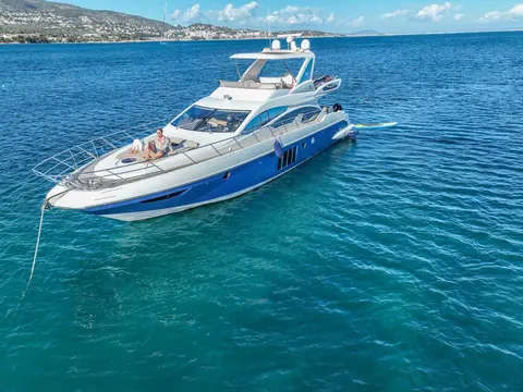 Not Dead Yet Yacht Charter, photograph 9