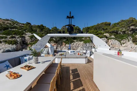 Nova Yacht Charter, photograph 10