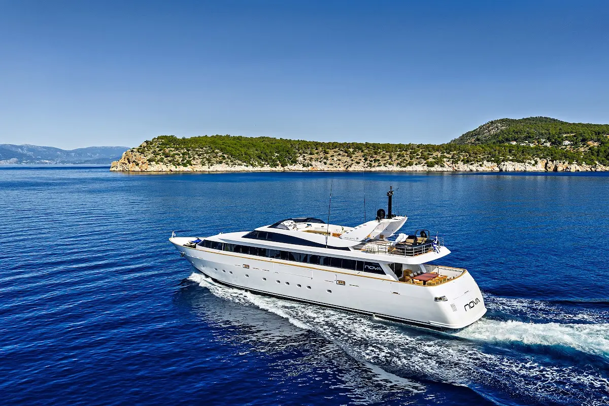 Nova Yacht Charter