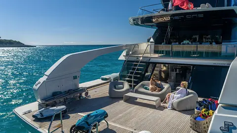 ON Time Yacht Charter, photograph 10