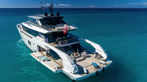ON Time Yacht Charter, photograph 12