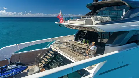 ON Time Yacht Charter, photograph 7
