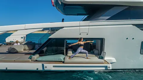 ON Time Yacht Charter, photograph 8
