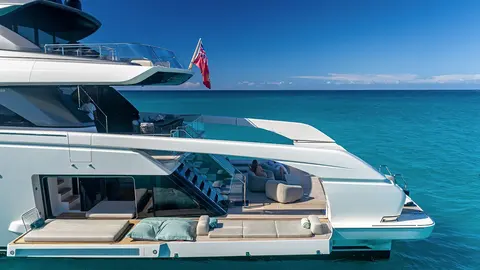 ON Time Yacht Charter, photograph 9