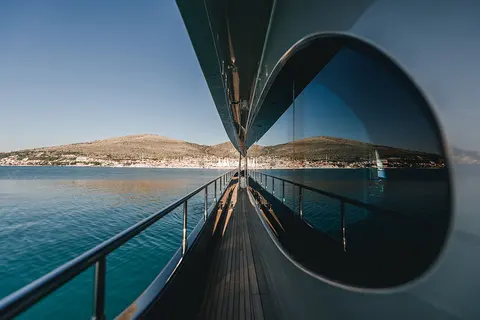 One Blue Yacht Charter, photograph 9