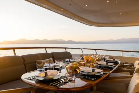Orizzonte Yacht Charter, photograph 10