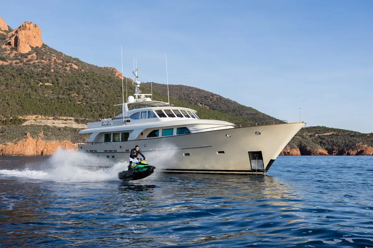Orizzonte Yacht Charter