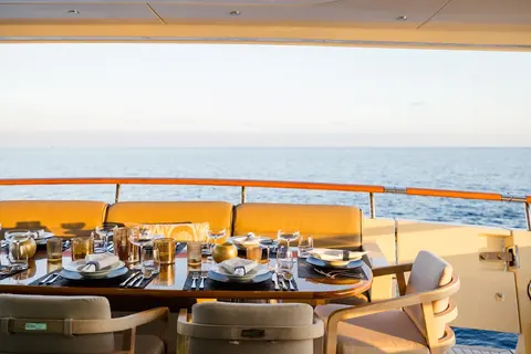 Orizzonte Yacht Charter, photograph 9