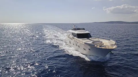 Panta Rei Yacht Charter, photograph 3