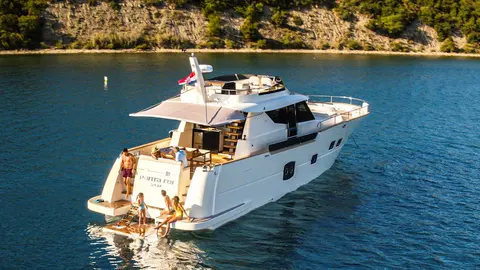 Panta Rei Yacht Charter, photograph 6