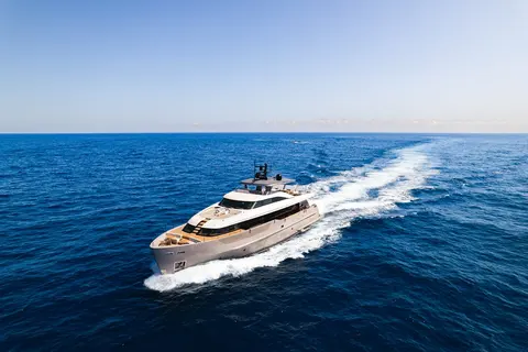 Penguins Yacht Charter, photograph 3