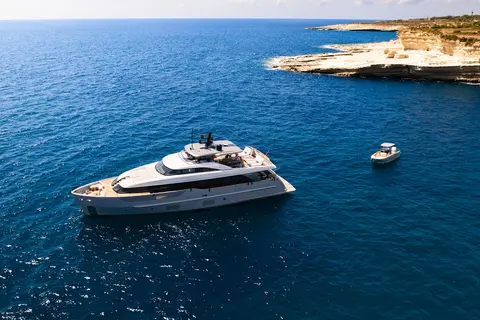 Penguins Yacht Charter, photograph 4