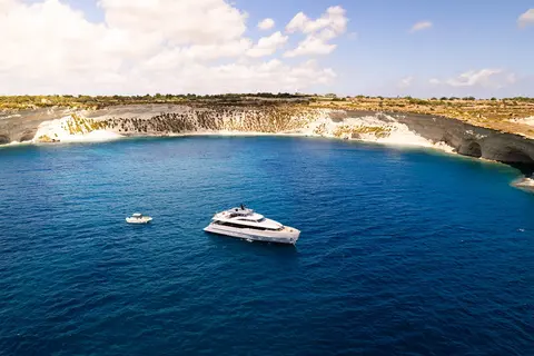 Penguins Yacht Charter, photograph 6