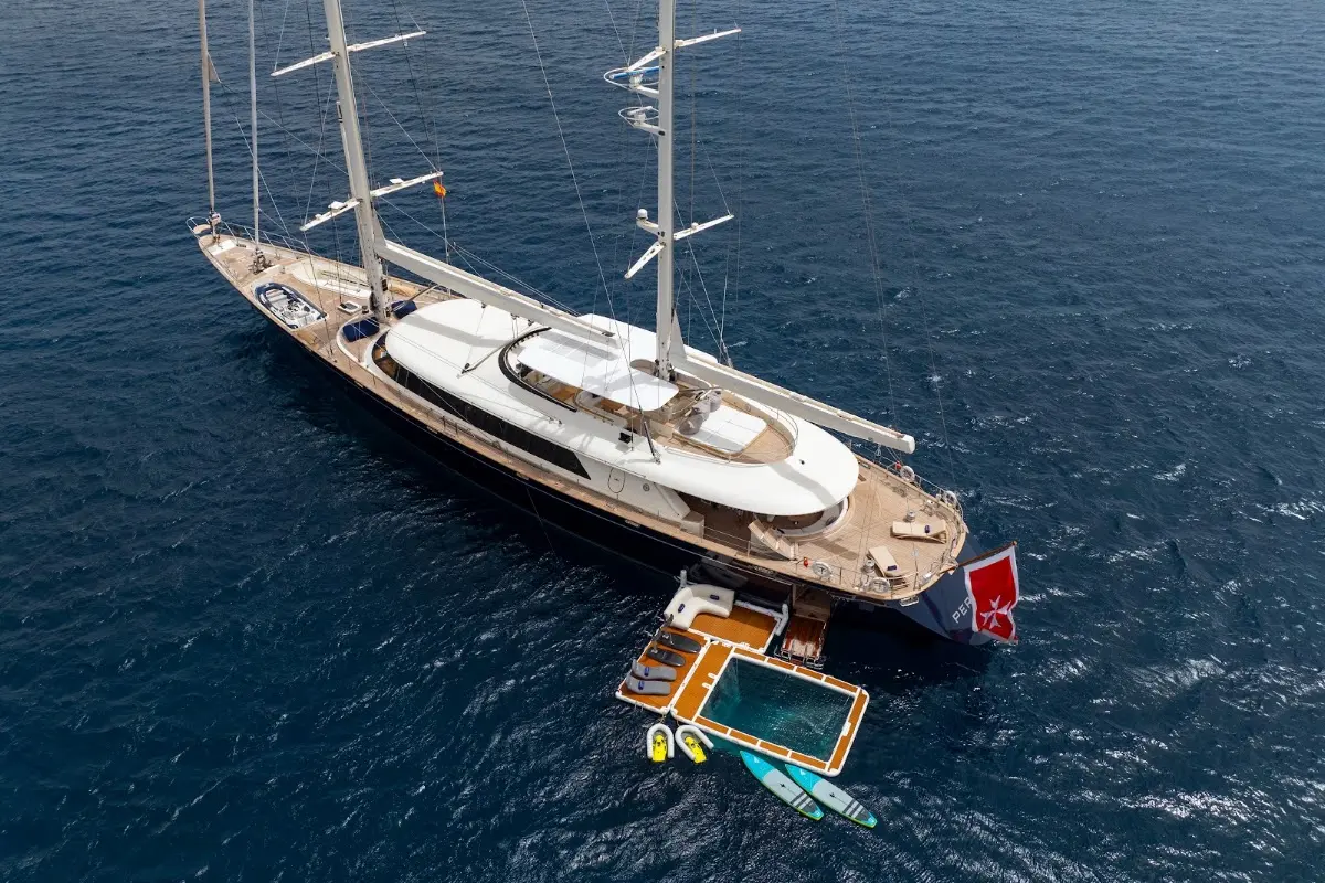 Perseus Yacht Charter