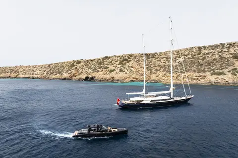 Perseus Yacht Charter, photograph 5