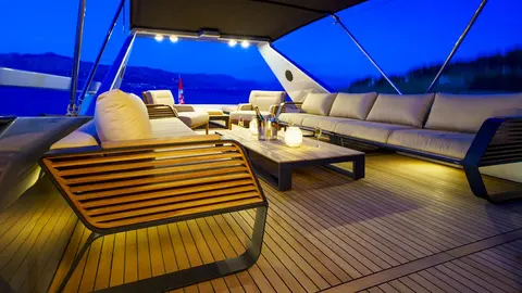 Phantom Yacht Charter, photograph 7