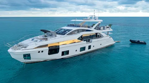 Pier Pressure Yacht Charter, photograph 4