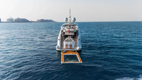 Plan B Yacht Charter in Dubai, photograph 6