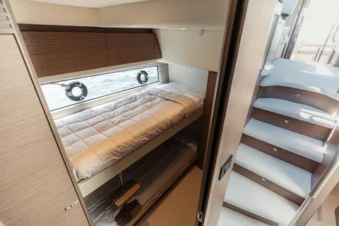 Princess F50 Yacht for Sale, photograph 11