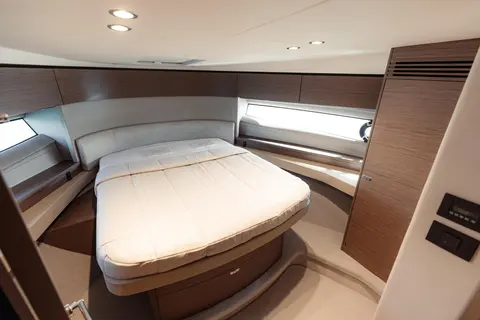 Princess F50 Yacht for Sale, photograph 12