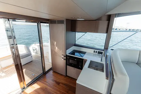 Princess F50 Yacht for Sale, photograph 5