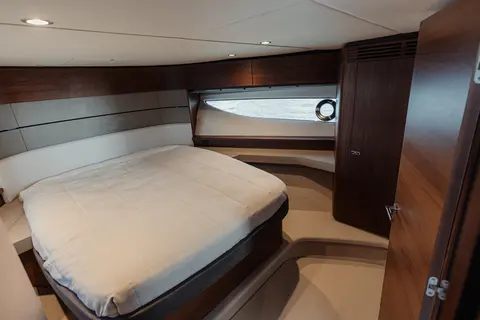 Princess V60 Yacht for Sale, photograph 10