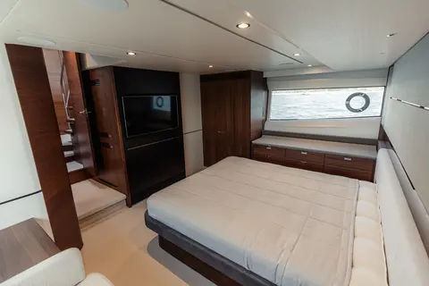 Princess V60 Yacht for Sale, photograph 9