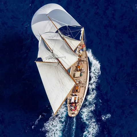Puritan Yacht Charter, photograph 2