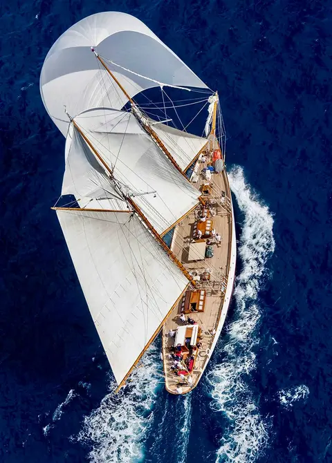 Puritan Yacht Charter, photograph 6