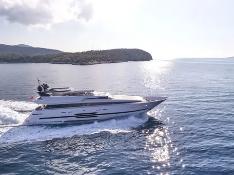 Ο΄νειrο Yacht Charter, photograph 3