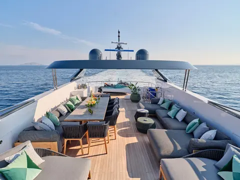 Ο΄νειrο Yacht Charter, photograph 9