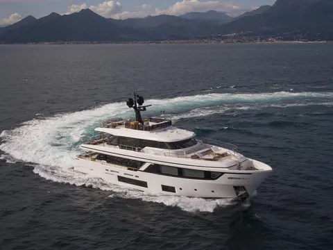 Rare Gem Yacht Charter, photograph 2