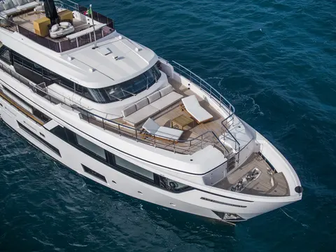Rare Gem Yacht Charter, photograph 9