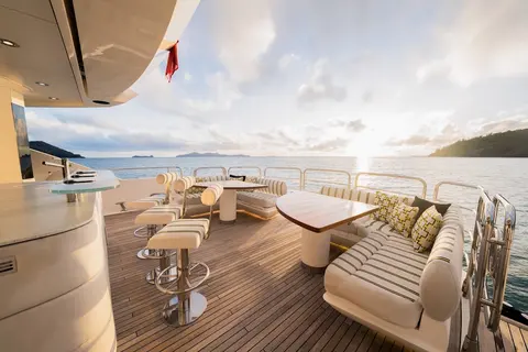 Rascal Yacht Charter, photograph 10