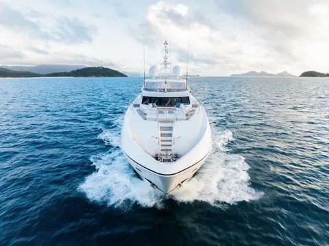 Rascal Yacht Charter, photograph 2