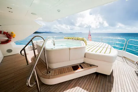 Rascal Yacht Charter, photograph 8